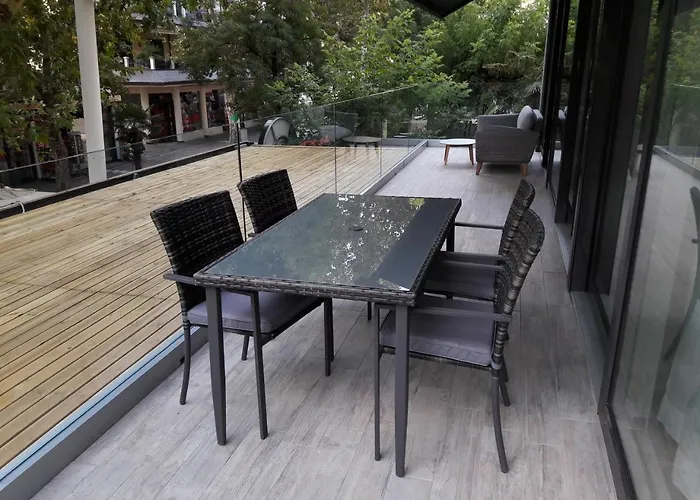 Central Stema Luxury